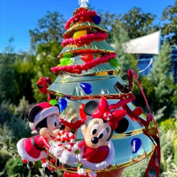 DISNEY PARKS EXCLUSIVE 50TH ANNIVERSARY GOLD METALLIC CHRISTMAS POPCORN BUCKET - Picture 1 of 7